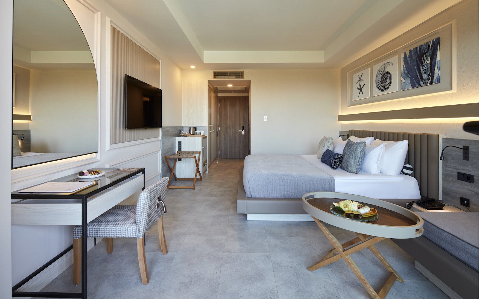 Liu Resorts , Deluxe Zimmer mit poolblick