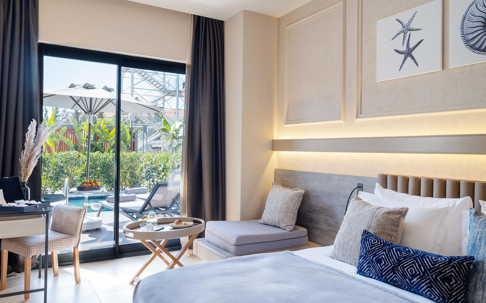 Liu Resorts, DELUXE LAGOON ROOM