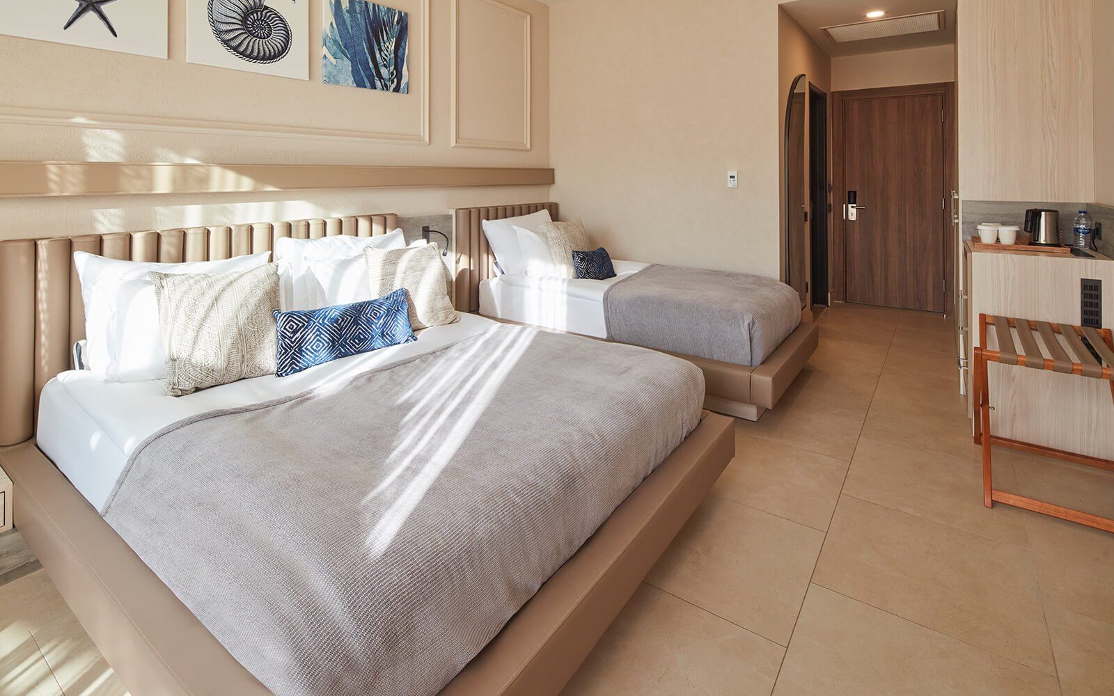 Liu Resorts , Deluxe Zimmer Swim Up