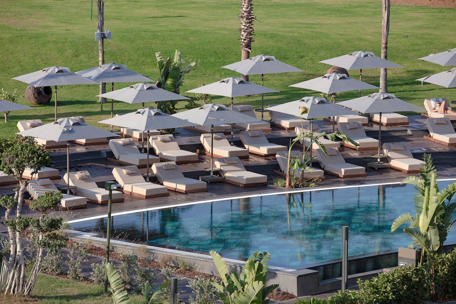 Liu Resorts, Schwimmbad